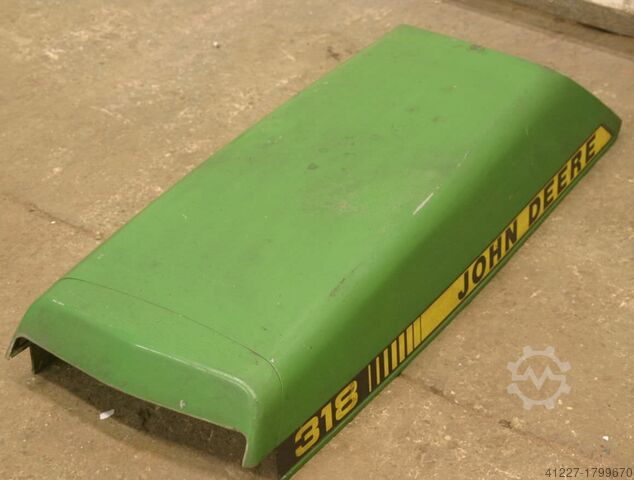 Bonnet John Deere 318