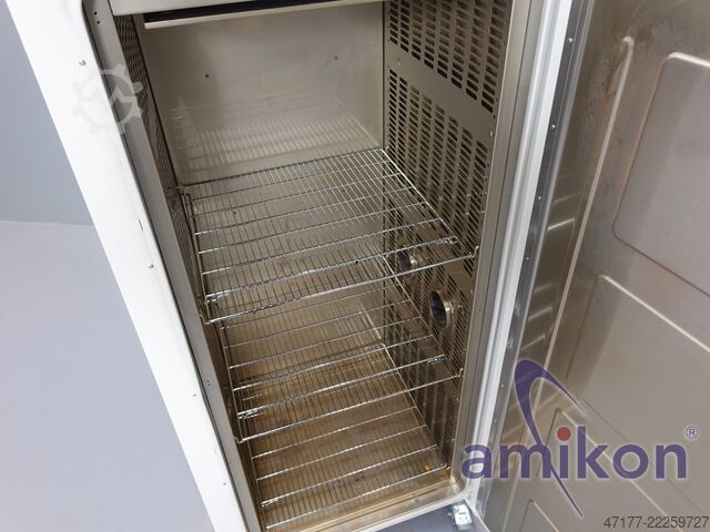 Drying cabinet / heating cabinet Thermo Scientific Vötsch UT 6420 300 °C
