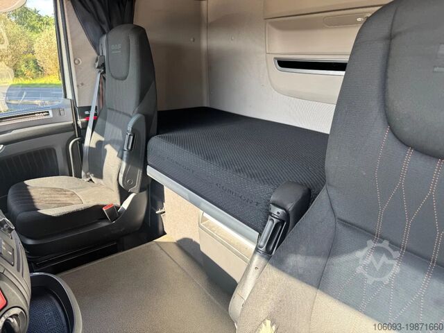 Standard-SZM DAF XF 480 Superspace