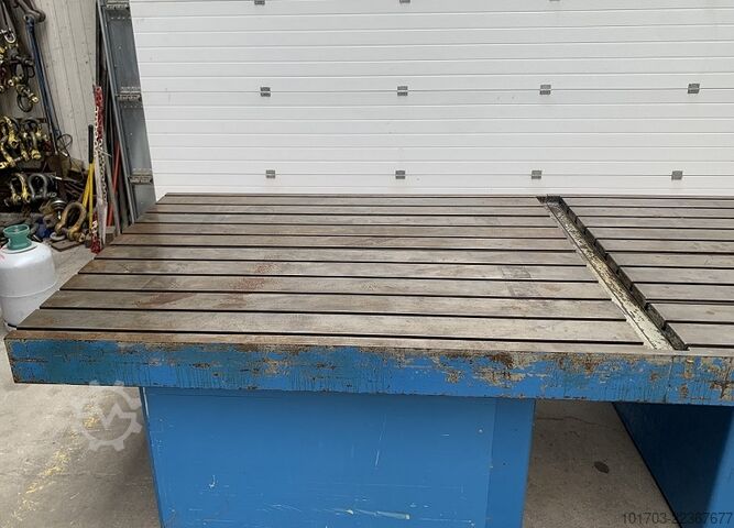 Cast iron bed Taque en fonte rainurée 3650 x 1370 x 150 mm