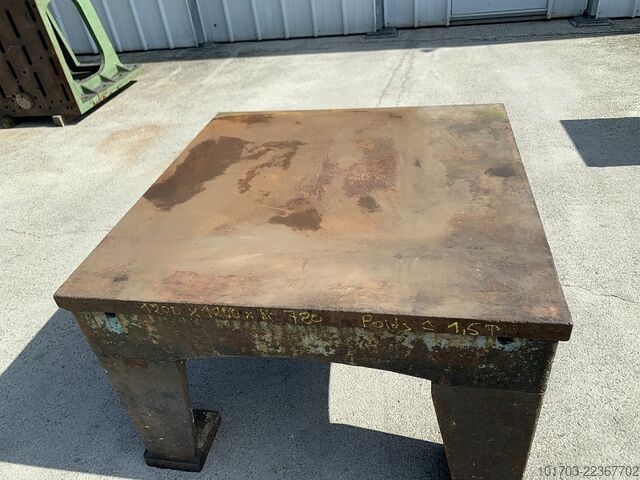 Cast iron surface plate on legs Marbre en fonte sur pieds 1200 x 1200 x 780 mm