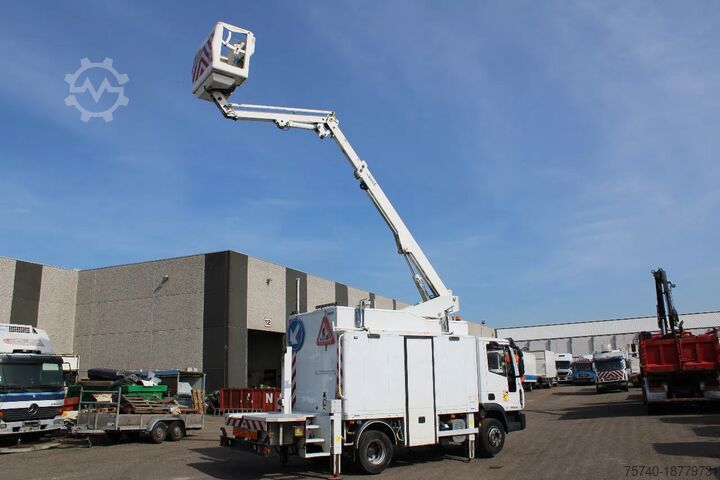 Lifting platform Iveco Eurocargo 120EL18 + COMET + EURO 5