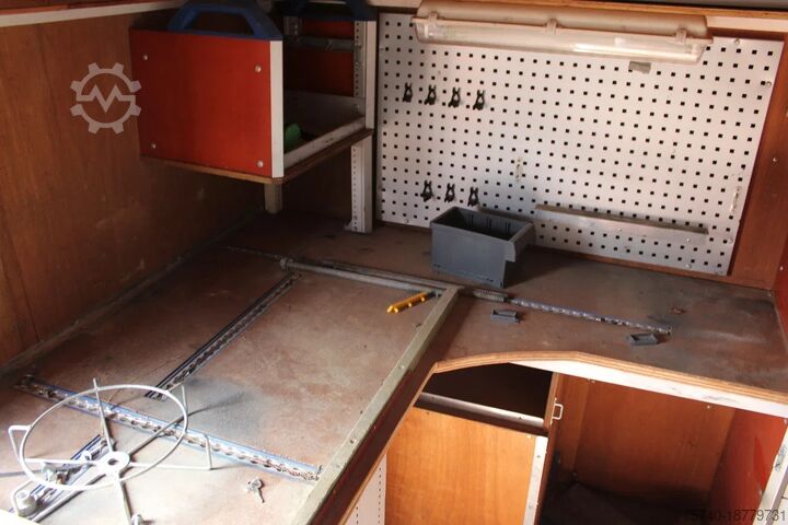 Lifting platform Iveco Eurocargo 120EL18 + COMET + EURO 5