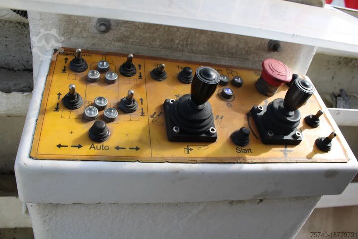 Lifting platform Iveco Eurocargo 120EL18 + COMET + EURO 5