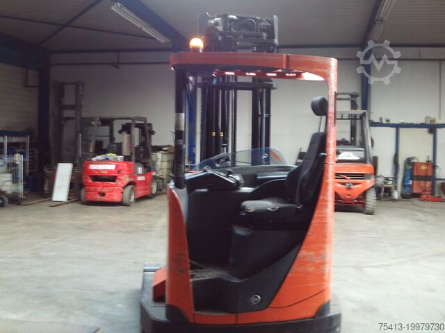 3-wheel forklift CLARCK BT REFLEX UITSCHUIFBAARE ZIJ LADER