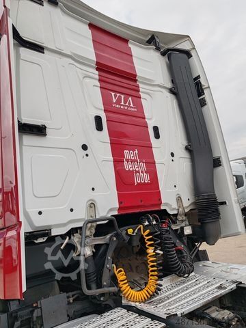 Standard tractor unit MERCEDES-BENZ ACTROS 1851  ADR