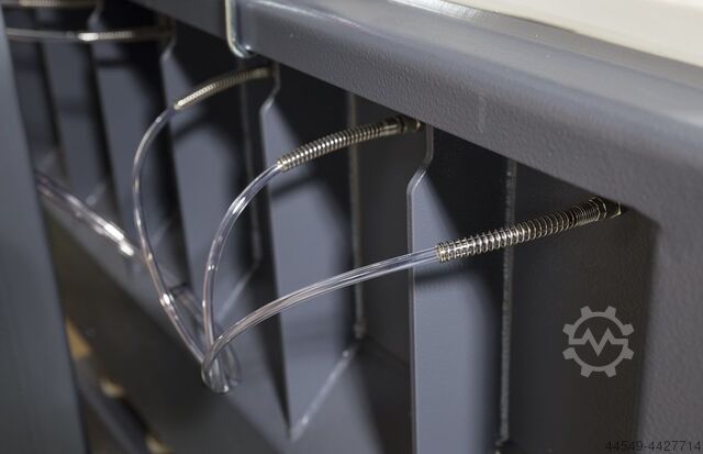 Vibratory grinding machine - trough vibrator Müller Mechanik MMTV-9341