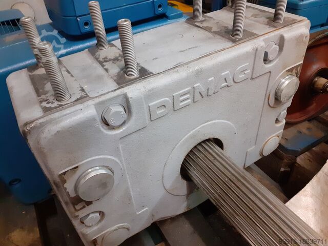 Kran Hubwerk crane hoist 8 DEMAG Fahrantriebe komplett Kran crane