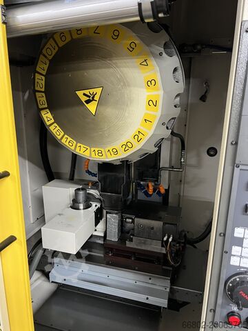Vertical machining center FANUC Robodrill α-T21iFa