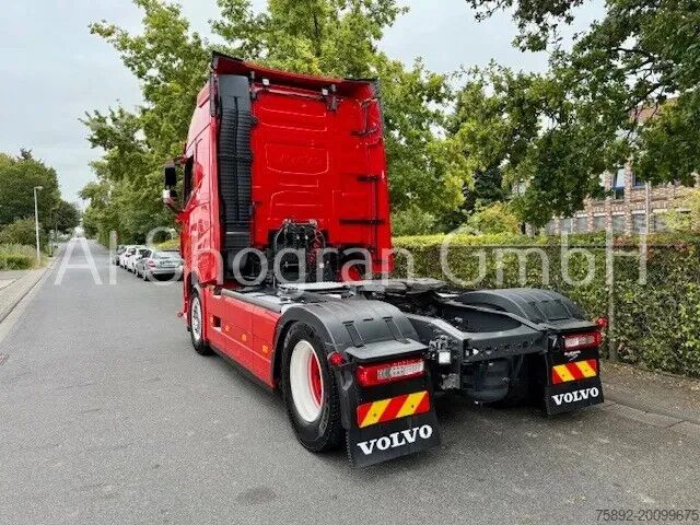 Standard-SZM Volvo FH 460 / Globetrotter XL / 2 x Tank / Euro 6