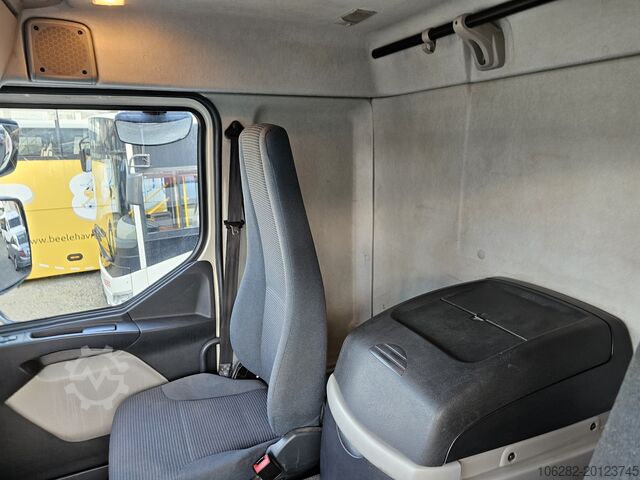 Truck with box body Volvo FL240 16 Tons Full Side Opening Hebebühn