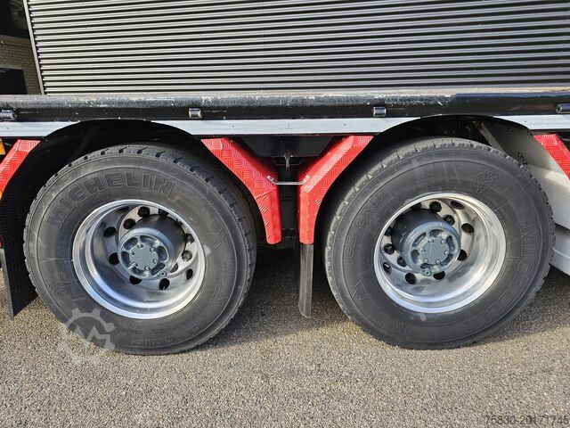 Crane truck Volvo FH 16.650 8x4 / HIAB 105 t/m CRANE / KRAN