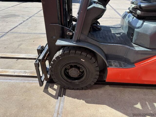 Gabelstapler Toyota 02-8FGF25 2500 kg LPG heftruck