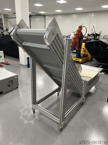 Stanze Conveyor belt for waste removal from guillotine, three-knife trimmer