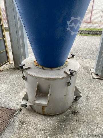 Automatic painting system for chairs or similar products CM 