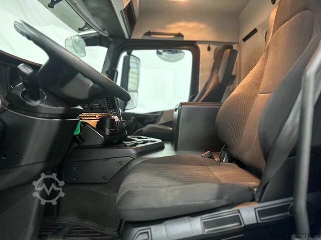 Standard-SZM Mercedes-Benz Antos 1833 AIRCO / 352385 km