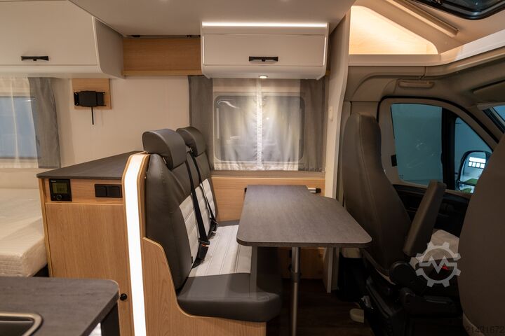 SUNLIGHT T 58 ADVENTURE semi-integrated new SUNLIGHT T 58 Adventure