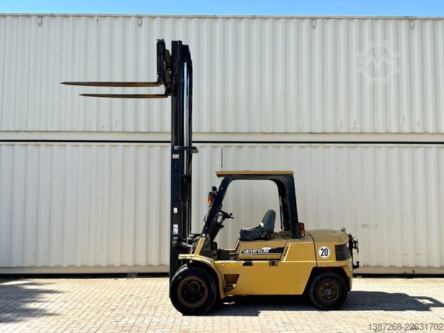 Frontstapler CATERPILLAR DP45 Diesel / Seitenschieber + Zinkenverstellung