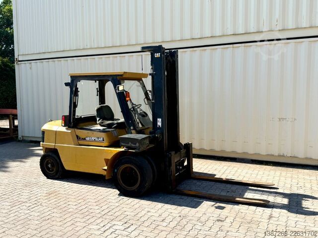 Frontstapler CATERPILLAR DP45 Diesel / Seitenschieber + Zinkenverstellung