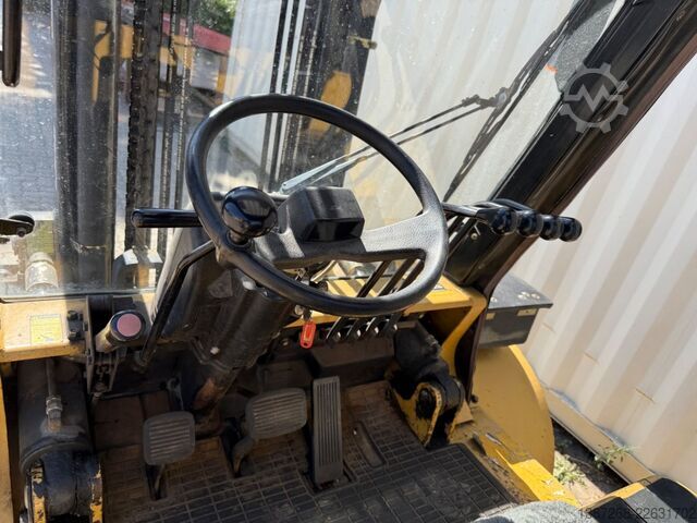 Frontstapler CATERPILLAR DP45 Diesel / Seitenschieber + Zinkenverstellung