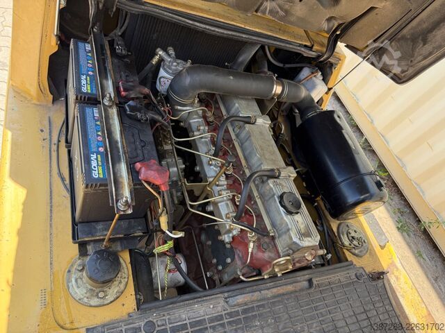 Frontstapler CATERPILLAR DP45 Diesel / Seitenschieber + Zinkenverstellung