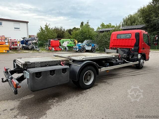 Mitsubishi Fuso Canter Transporter für Teupen LEO 30T Raupena Mitsubishi Fuso Canter Transporter für Teupen LEO 30T Raupena