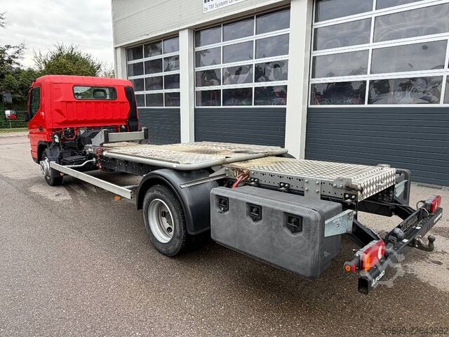 Mitsubishi Fuso Canter Transporter für Teupen LEO 30T Raupena Mitsubishi Fuso Canter Transporter für Teupen LEO 30T Raupena