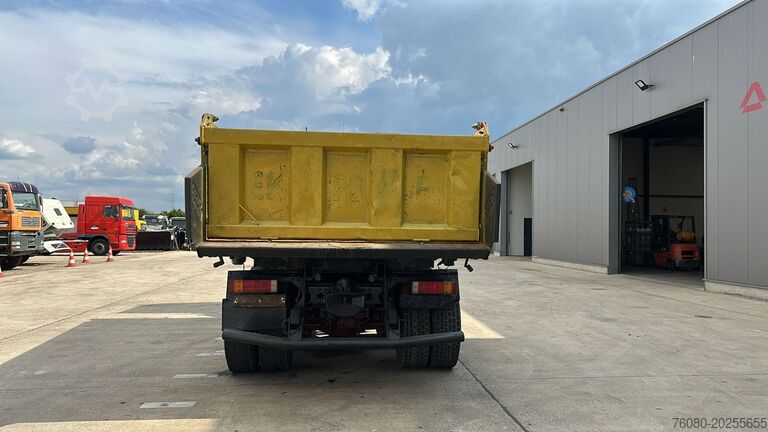 3-Seiten-Kipper Renault Kerax 385 (POMPE MANUELLE / MANUAL PUMP / 6X4 /...