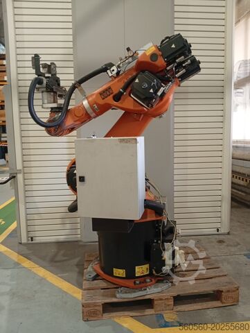 Industrial robot KUKA KR 30 3 C2 FLR ZH02