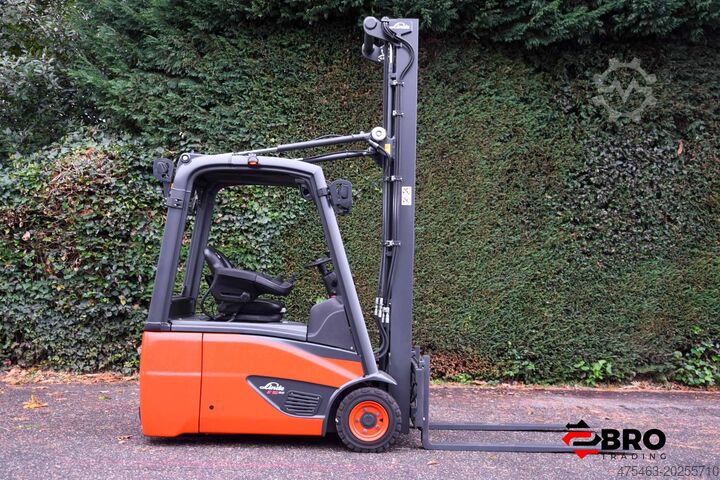 Four-wheel forklift Linde E16-02 EVO Triplex
