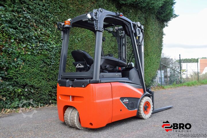 Four-wheel forklift Linde E14-02 EVO triplex