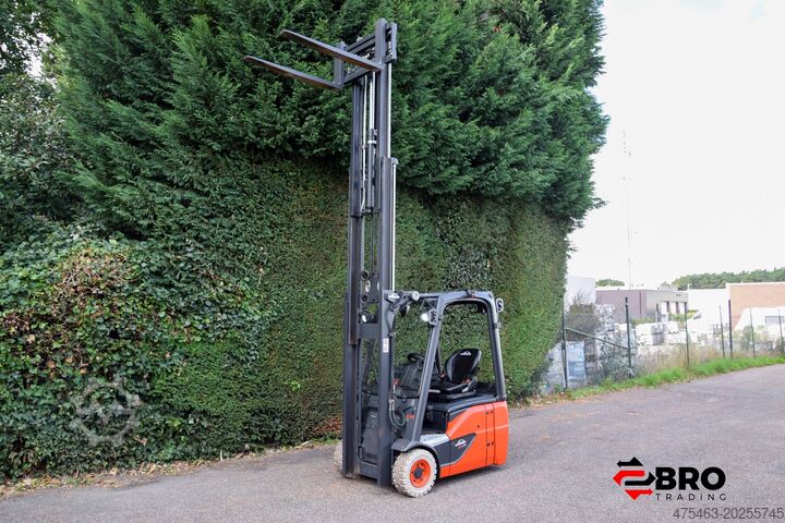 Four-wheel forklift Linde E14-02 EVO triplex