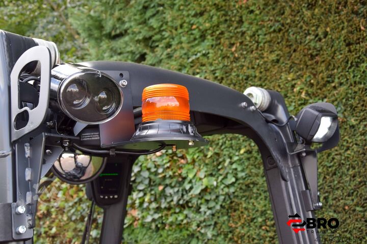 Vierrad-Gabelstapler Linde E14-02 EVO triplex