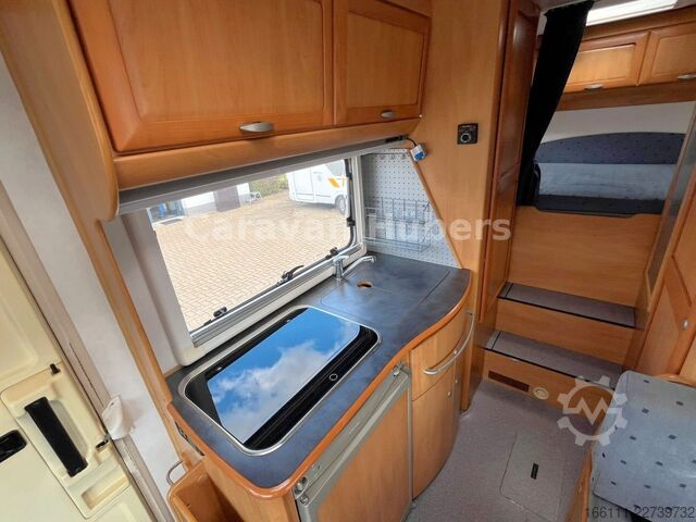 Integriertes Wohnmobil HYMER/ERIBA B 524 - Klima - Hub/Festbett -  - AHK