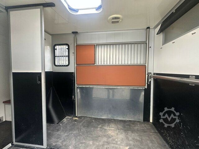 Livestock transporter Renault Master Haras 1-2 Pferde Automatik Aluaufbau
