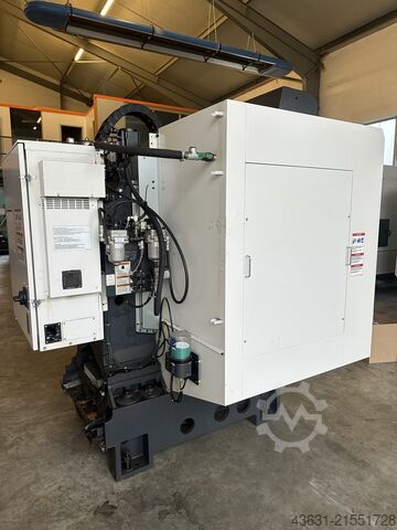 Vertikales Bearbeitungszentrum Brother Speedio S 700 X1 ähnlich Fanuc Robodrill