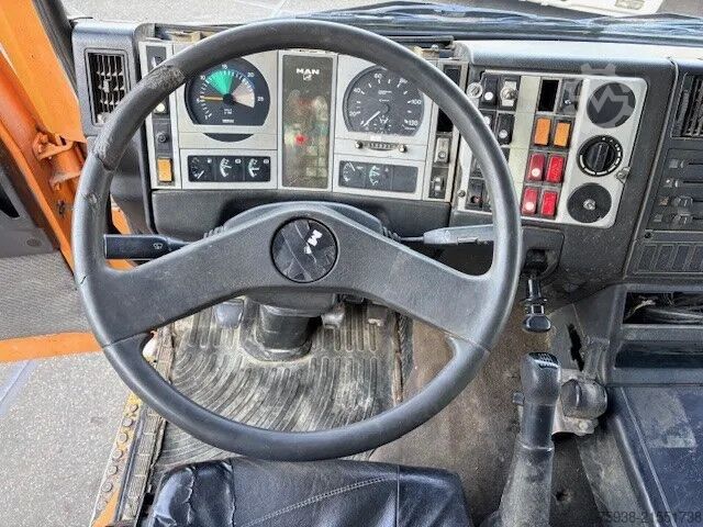 Standard-SZM MAN 33.463 DFS 6x6 FULL SPRING SUSPENSION TRACTOR U...