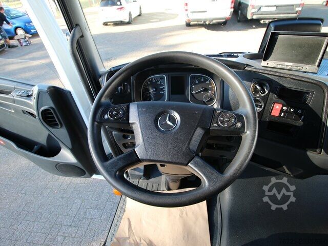 Transporter mit Koffer Mercedes-Benz Atego 818 Koffer LBW+KLIMA+TEMPOMAT+KAMERA+AHK