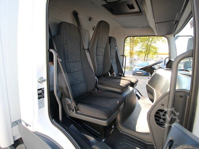 Transporter mit Koffer Mercedes-Benz Atego 818 Koffer LBW+KLIMA+TEMPOMAT+KAMERA+AHK