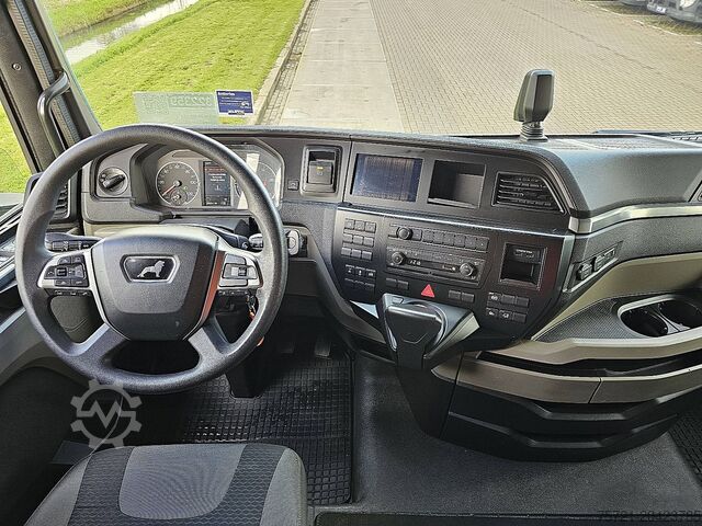 Standard-SZM MAN 18.470 TGX