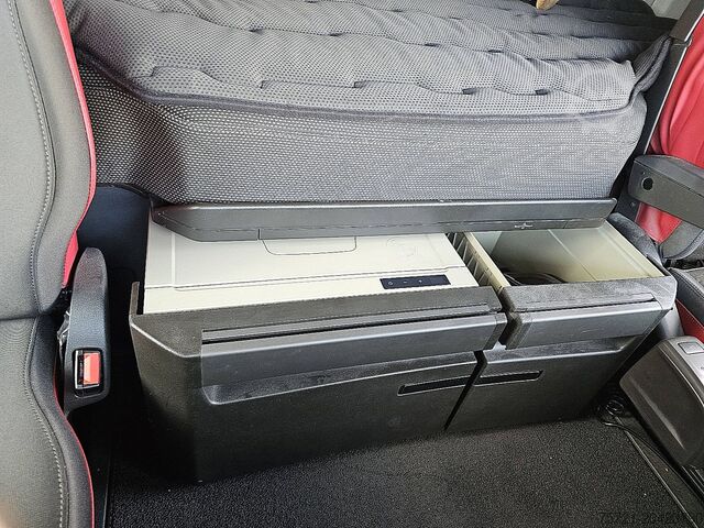 Standard-SZM VOLVO FH 500 6X2 STEERED PTO+HYDR