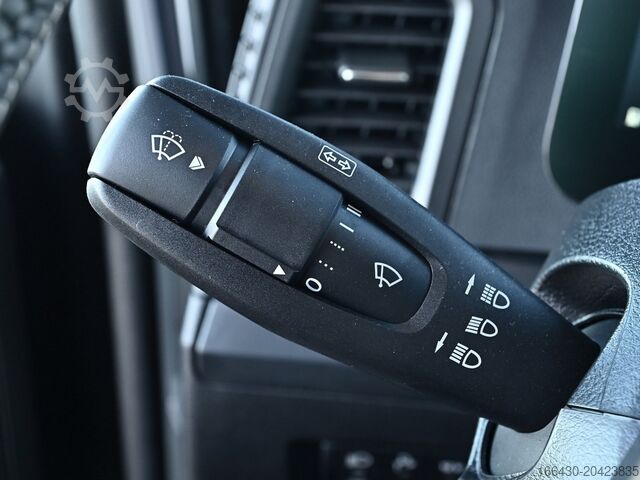 Volumen SZM Mercedes-Benz Actros 1851 LSnRL 4x2 LowLiner höhenverst Sattelkupplung