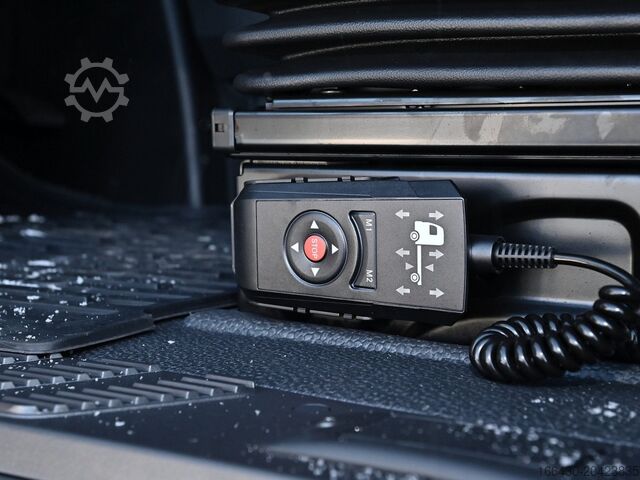 Volumen SZM Mercedes-Benz Actros 1851 LSnRL 4x2 LowLiner höhenverst Sattelkupplung