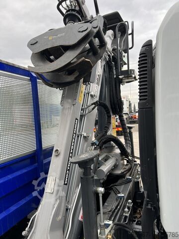 Van with truck crane Mitsubishi Canter 6c15