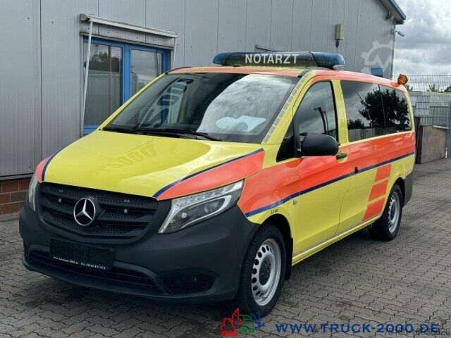 Fire truck Mercedes-Benz Vito 119 CDI 4x4 Notarzt Rettung Ambulance Klima