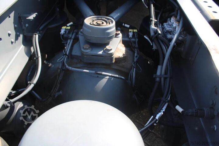 Standard tractor DAF XF 106.460 + EURO 6