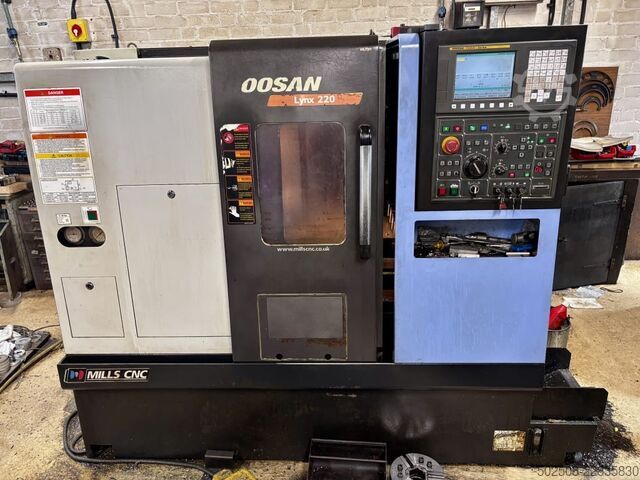 CNC lathe DOOSAN 220 B