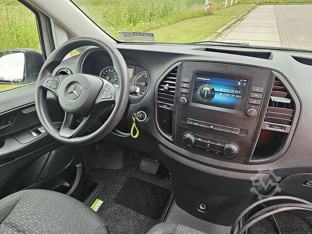 High-roof van MERCEDES-BENZ EVITO 66Kwh Wltp 292 kms