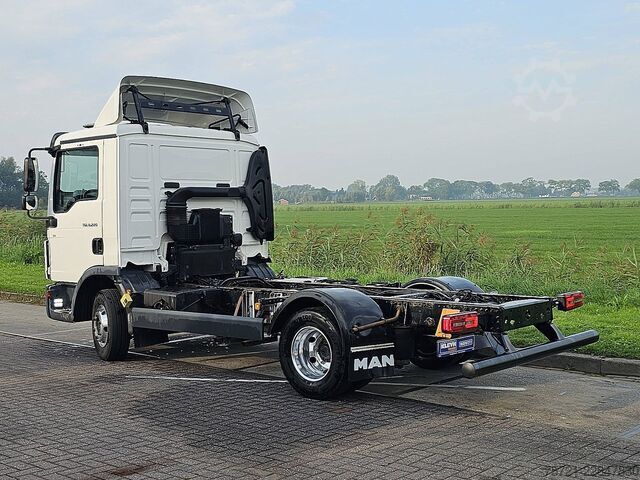 Chassis with cab MAN 8.220 TGL WB305 AIRCO PTO
