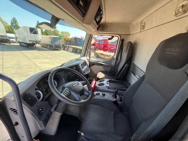 Refrigerated/frozen transport DAF LF 220 FA
